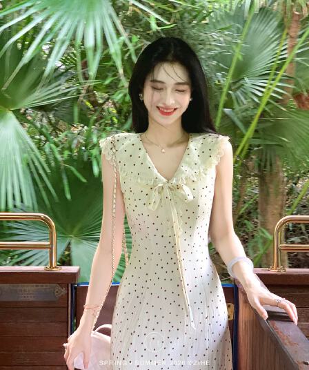 링 茜 거만한 와우 첫사랑 베이비 칼라 도트 무늬 여성 드레스 여름 프랑스식 나비 매듭 민소매 조끼 큰 진자 롱 스커트