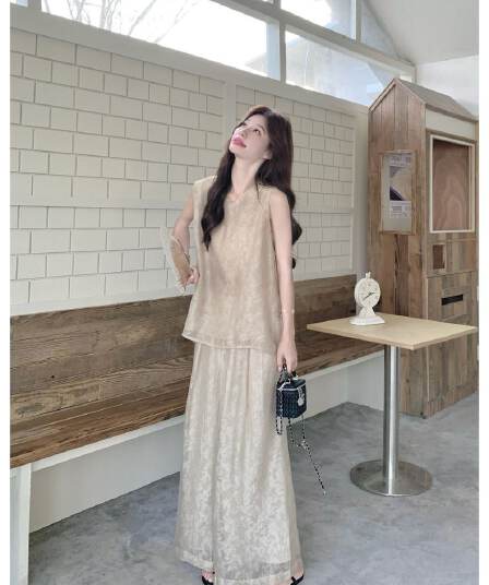 샴페인 세트 여성 여름 2026 새로운 한 부서 오래된 돈 바람 슬림해 보이는 주간 실크 문지르다 색상 조끼 와이드 레그 팬츠 투피스 세트