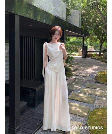 2026 새로운 여름 전체 집합 ootd 느슨함 센스 여신 팬 화이트 민소매 맨위 바지 투피스 슈트 여성
