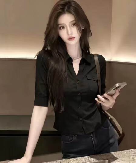 검정색 V넥 싱글 줄 버튼 반소매 여성 셔츠 2026 여름 맨위