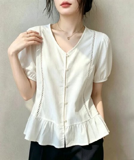 화이트 홀로우 아웃 V넥 반팔 셔츠 여자 2026 새로운 여름 맨위