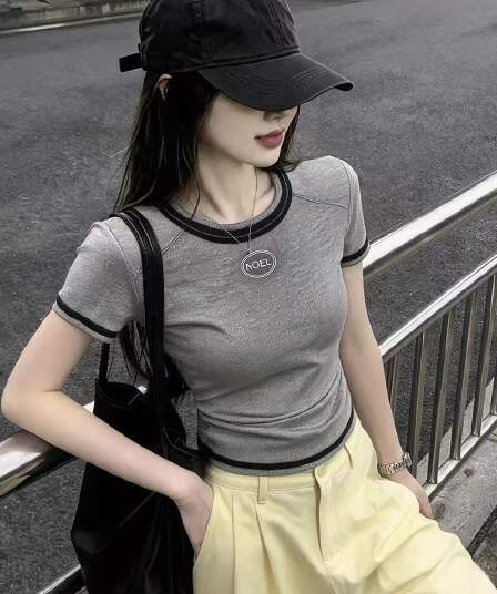 레트로 핫걸 그라데이션 낙서 라운드 넥 반팔 티셔츠 여성 2026 여름 새로운 몸매 가꾸기 슬림해 보이는 쇼트 스타일 아름다운 맨위