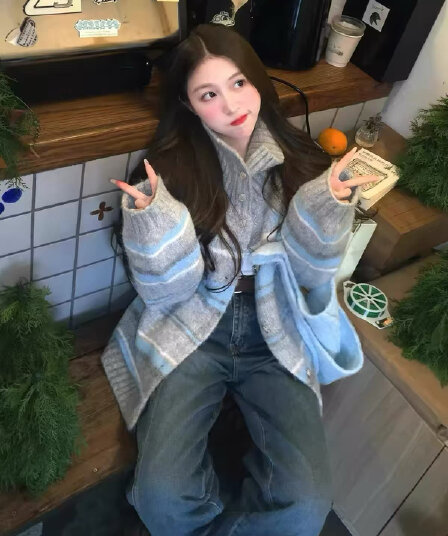 느긋한 바람 터틀넥 패치워크 색상 스트라이프 오픈 가디건 여성 코트 가을 겨울 고유 한 분위기 센스 루즈핏 맨위 재킷 보온