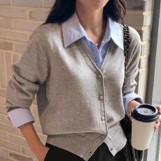 批发秋新 <b class='q'>韩国</b><b class='q'>代购</b><b class='q'>正品</b>女装 时尚衬衣翻领假两件套长袖单排扣针织衫