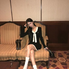 批发红人馆长袖<b class='q'>连衣</b>裙女秋季巨好看的法式黑色大方得体绝美假两件裙子