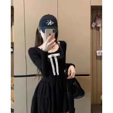 批发韩国2026年秋千金感<b class='q'>连衣裙</b>女毛织针织裙子生日裙白色小个子小香风