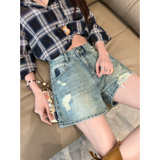 批发实拍怀旧<b class='q'>牛仔</b><b class='q'>短裤</b>女夏季薄款2026新款宽松显瘦气质韩版破洞<b class='q'>短裤</b>子