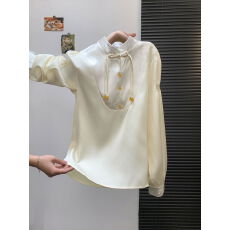 批发实拍 设计感小众盘扣提花喇叭袖<b class='q'>衬衫</b>新中式气质宽松上衣