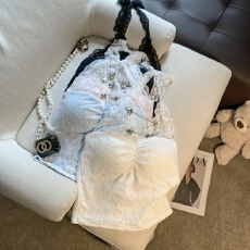 批发实拍 纯欲蕾丝V领挂脖吊带背心辣妹独特绝美短款内搭外穿上衣