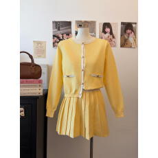 批发实拍 高级感早秋穿搭套装裙女毛衣针织开衫短裙盐系<b class='q'>轻熟</b>两件套