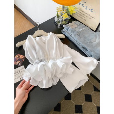 批发实拍 绝美气质法式小资漂亮白色<b class='q'>蕾丝</b>拼接挂脖上衣V领<b class='q'>吊带</b><b class='q'>背心</b>