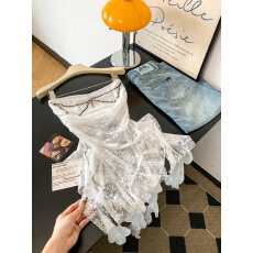 批发实拍 哥特风吊坠装饰花纹荷叶边不规则无袖蕾丝衫 背心上衣抹胸女