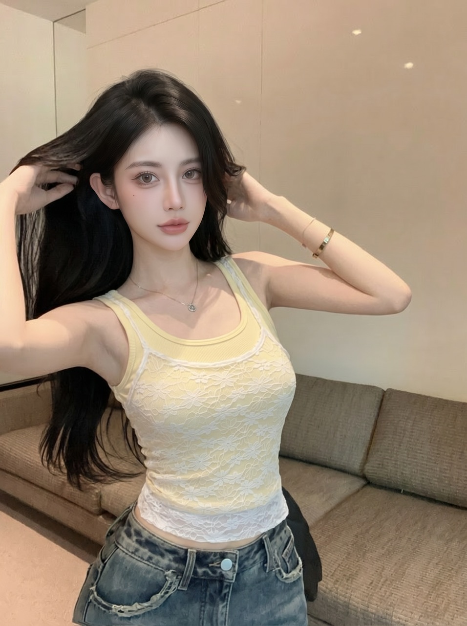 실사 순수한 욕망 핫걸 스택 착용 캐미솔 여름 외출용 인사이드 가져 가라. 레이스 조각 황색 작은 대중 맨위
