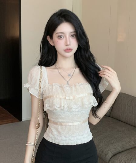 실사 광장 칼라 거품 소매 레이스 조각 반팔 티셔츠 여성 여름 나비 매듭 디자인 센스 연령 감소 슬림해 보이는 맨위