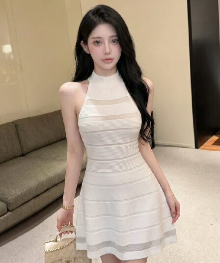 실사 프랑스식 니트 민소매 조끼 여성 드레스 여름 새로운 홀로우 아웃 섹시함 허리 수축 슬림해 보이는 품격 미니 스커트