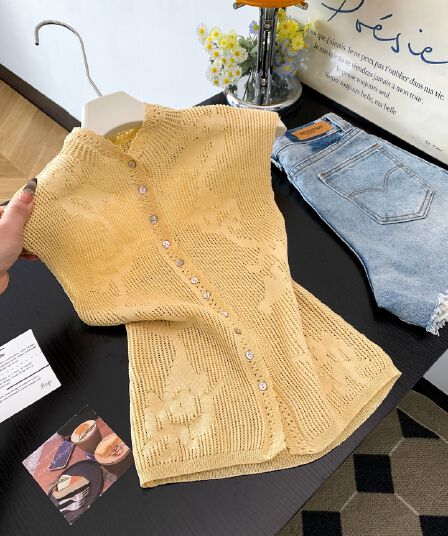 실사 한 부서 물결무늬 칼라 홀로우 아웃 니트 조끼 여자 색상 조개 버클 몸매 가꾸기 슬림해 보이는 민소매 조끼 오픈 가디건