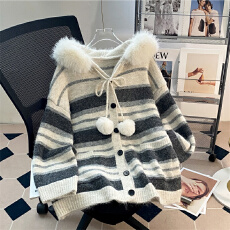 批发2025新款宽松慵懒风显瘦<b class='q'>中长款</b>连帽毛领加厚保暖条纹针织<b class='q'>毛衣</b>外套