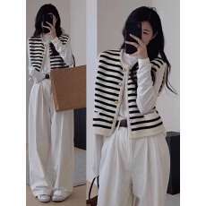 批发小香学院风针织毛衣条纹马甲背心女春<b class='q'>秋</b>外搭2024新款无袖坎肩上衣