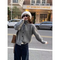 批发高领扣子毛衣女秋冬2026新款针织开衫外套新年穿搭宽松上衣