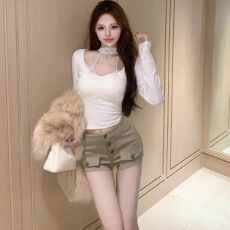 批发韩国辣妹卡其色短<b class='q'>裤</b>女春夏低腰显瘦显高外穿包臀直筒<b class='q'>修身</b>超短热<b class='q'>裤</b>