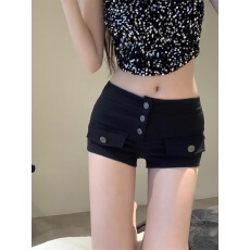 批发美式复古辣妹短裤女2026春夏新款设计感扣子热裤修身显瘦休闲<b class='q'>裤子</b>