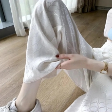 批发加大码冰丝<b class='q'>阔腿裤</b>女夏季薄款高腰垂感直筒宽松防晒提花休闲九分<b class='q'>裤</b>