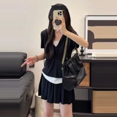 批发大码韩系休闲运动风套装女<b class='q'>夏</b>季胖mm显瘦假两件连帽上衣短裤两件套