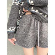 批发灰色羊羔绒<b class='q'>短裤</b>女外穿秋冬高腰显瘦a字休闲加绒靴裤