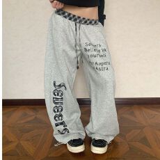 批发大码<b class='q'>女</b><b class='q'>装</b>美式复古格纹拼接休闲裤<b class='q'>女</b>街头字母印花宽松运动阔腿卫裤