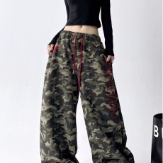 批发美式高街迷彩阔腿<b class='q'>牛仔裤</b>女2025<b class='q'>烫钻</b>新款复古高腰宽松显瘦直筒裤子