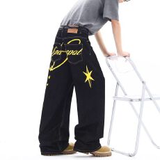 批发趣味字母印花<b class='q'>牛仔裤</b><b class='q'>女</b>男春季宽松直筒阔腿裤设计<b class='q'>感</b>显瘦百搭休闲裤