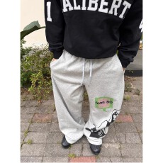 批发早春新款人像印花阔腿慵懒版型休闲卫裤男宽松<b class='q'>百搭</b>运动嘻哈街舞裤