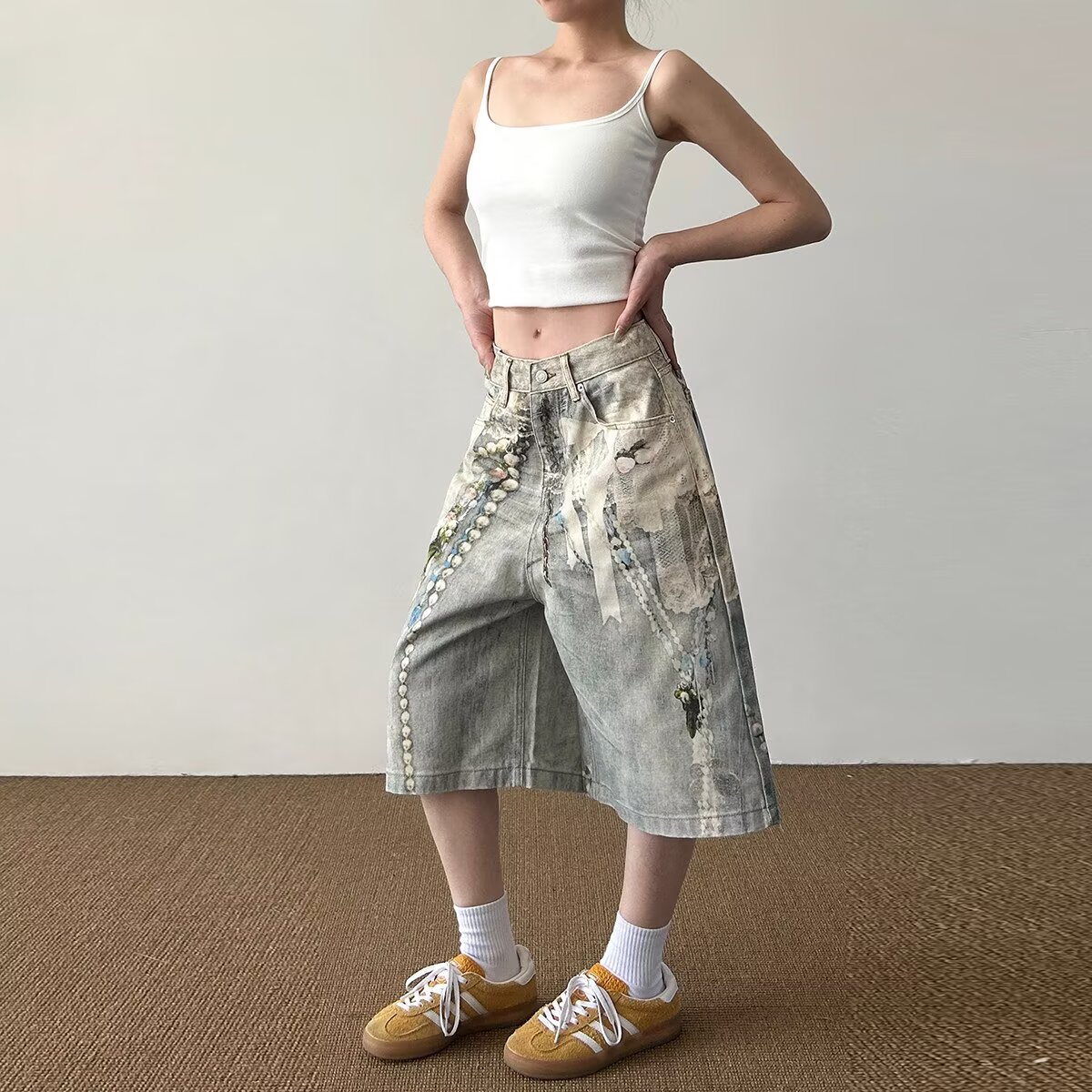 레트로 자수 찢어진 부분 5 점 청바지 여성 여름 새로운 외국 가스 하이웨이스트 다용도 루즈핏 캐주얼 넓은 다리 바지