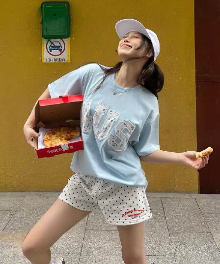 2026 여름 얇은 스타일 아메리칸 레트로 캠퍼스 바람 슬로건 도트 무늬 여성 ins 트렌디 몸매 가꾸기 캐주얼 반바지