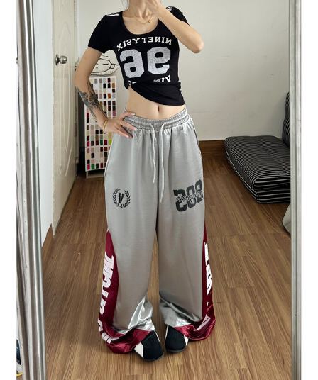 아메리칸 배색 패치워크 밝은 얼굴 넓은 다리 캐주얼 바지 바지 여자 2026 여름 새로운 루즈핏 도루 센스 바닥 청소 바지