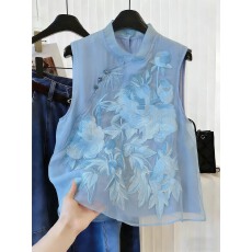 批发蓝色新中式刺绣马甲女装2026年夏新款薄款年轻款国风气质坎肩马夹