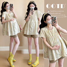 实拍2026新款孕妇韩版飞飞袖爱心刺绣减龄娃娃衫上衣+托腹短裤