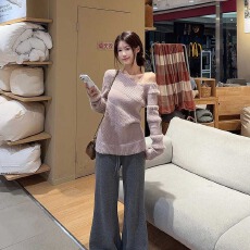 批发【北极绒】慵懒风斜领<b class='q'>女</b>秋冬季新款宽松拼接设计感露肩<b class='q'>针织衫</b><b class='q'>毛衣</b>
