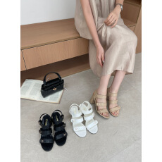 批发2026春节新款粗跟高跟凉鞋