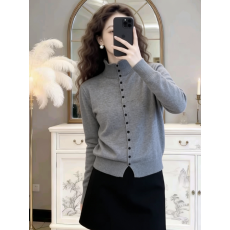 批发老钱风半高领针织<b class='q'>开衫</b><b class='q'>女</b>灰色<b class='q'>毛衣</b>外套2026新款法式高端显瘦打底衫