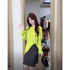批发松弛感白色防晒罩衫<b class='q'>t</b><b class='q'>恤</b>女夏季薄款微透度假风空调上衣
