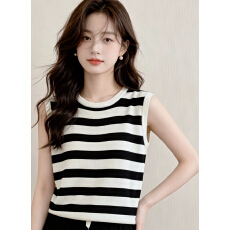 批发复古条纹针织背心<b class='q'>女</b>装夏季2026新款外穿宽松显瘦遮肚开叉无袖上衣