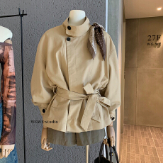 批发5件起批不退不换7045韩里韩气风衣外套女英伦风立领收腰短款外套