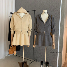 批发轻氧素颜<b class='q'>套装</b> 蓬松极简慵懒感毛衣开衫半身裙<b class='q'>套装</b>