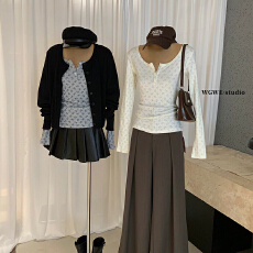 批发亨利领小碎花内搭打底衫长袖<b class='q'>t</b><b class='q'>恤</b>修身<b class='q'>短款</b>小上衣