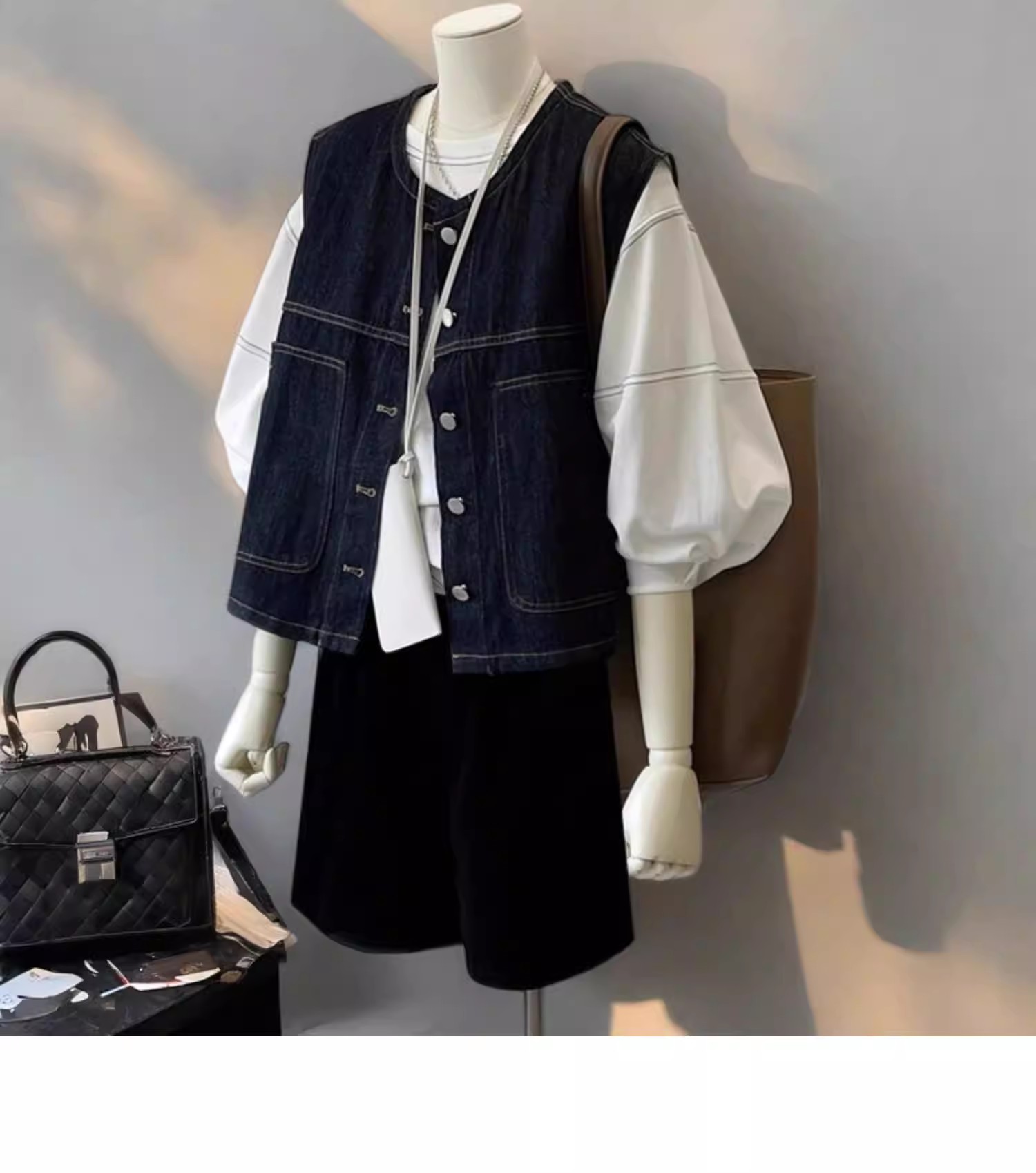 광저우 열세 개 높음 물품 폭발 작은 키 쇼트 스타일 오픈 가디건 데님 베스트 여성 코트 봄 스택 착용 외부 가져 가라.