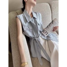 批发PINKEEN浅蓝色polo领无袖衬衫女夏季2026新清新减龄百搭上衣