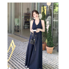 批发2025夏季新款复古V领挂脖<b class='q'>牛仔</b>连衣裙女高腰显瘦露背无袖<b class='q'>背心</b>长裙