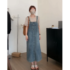 批发2026新款韩版百搭宽松春夏减龄盐系复古开叉牛仔<b class='q'>背带</b>裙女中长款