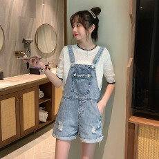 批发牛仔背带<b class='q'>短裤</b>女夏韩版宽松可爱高腰显瘦洋气减龄小个子网红<b class='q'>连体</b><b class='q'>裤</b>